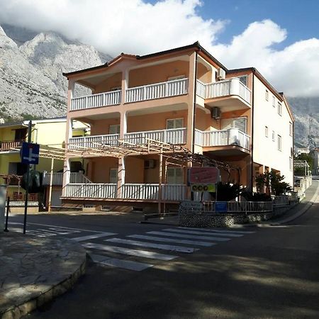 House Vida Goraleks Hotel Baska Voda Luaran gambar